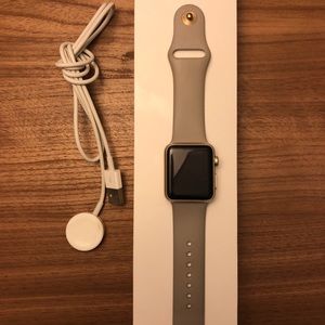 Apple Watch Series One - Gold Aluminum Case 38mm